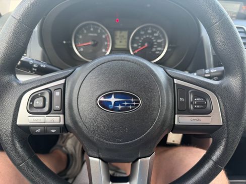 Used 2018 Subaru Forester 2.5i Premium w/ All-Weather Package AWD/4WD image 17