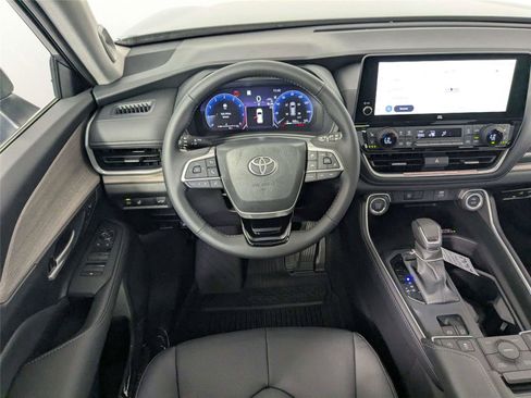 New 2026 Toyota Grand Highlander AWD image 29