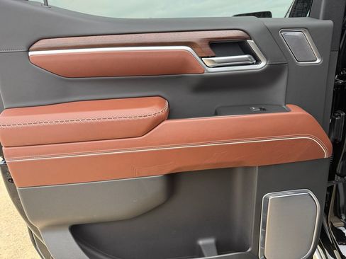 New 2026 GMC Sierra 1500 Denali Ultimate w/ LPO, Black Badging Package AWD/4WD image 30