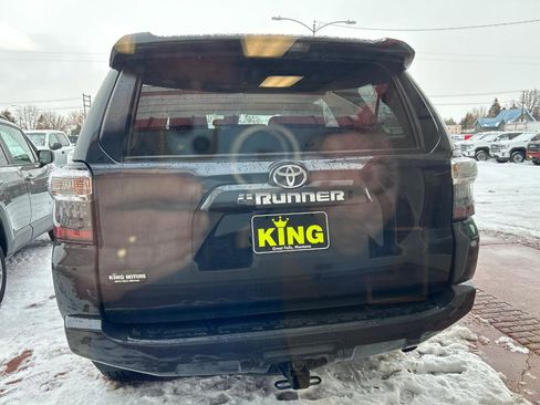 Used 2024 Toyota 4Runner SR5 AWD/4WD image 4