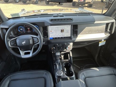 New 2025 Ford Bronco Badlands w/ Sasquatch Package image 11