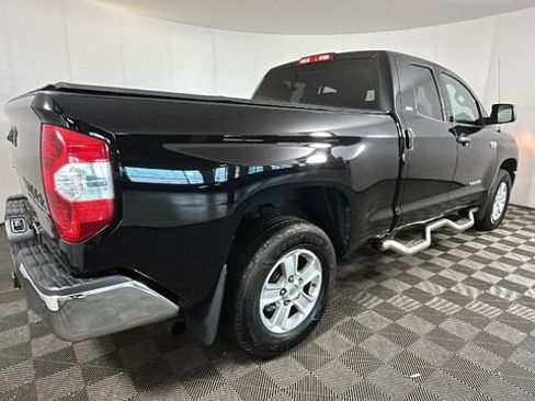 Used 2015 Toyota Tundra SR5 w/ SR5 Upgrade Package AWD/4WD image 2