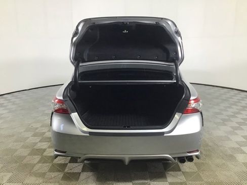 Used 2019 Toyota Camry SE w/ Convenience Package image 16