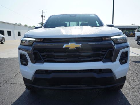 New 2025 Chevrolet Colorado LT w/ LT Convenience Package image 8