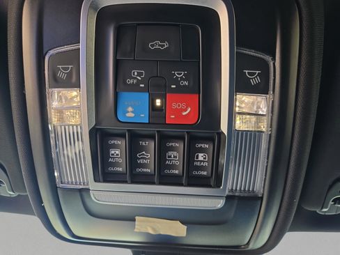New 2026 RAM 1500 Laramie AWD/4WD image 14