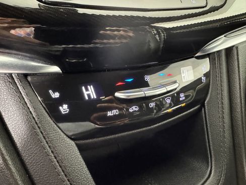 Used 2023 Cadillac XT6 Sport w/ Platinum Package image 23