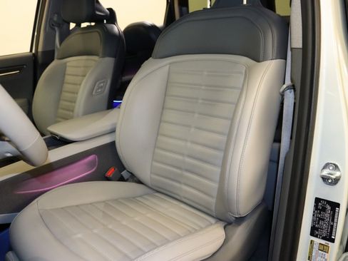 Used 2024 Kia EV9 Land AWD/4WD image 4