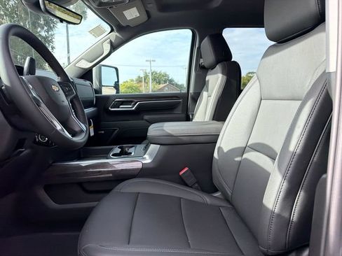 New 2026 Chevrolet Silverado 3500 LTZ w/ LTZ Convenience Package AWD/4WD image 15