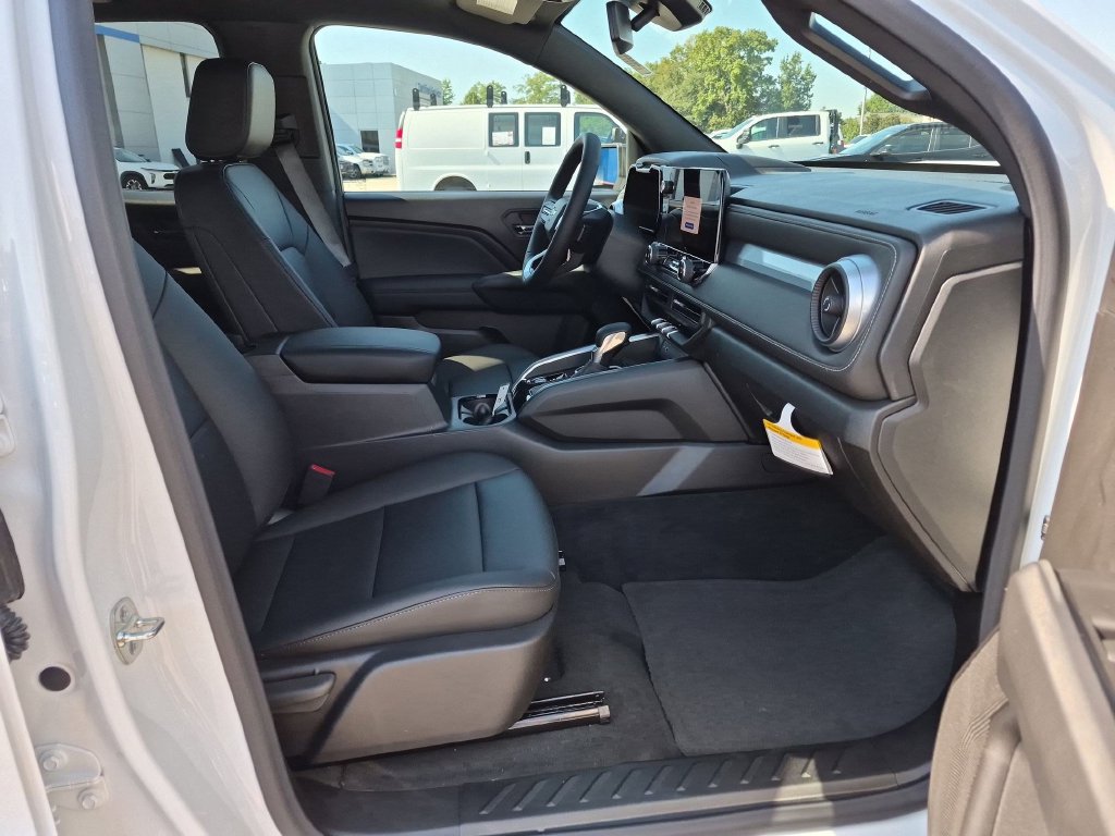 New 2026 Chevrolet Colorado LT w/ LT Convenience Package AWD/4WD image 34