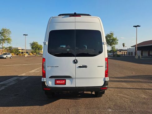 Used 2024 Mercedes-Benz Sprinter 2500 image 9