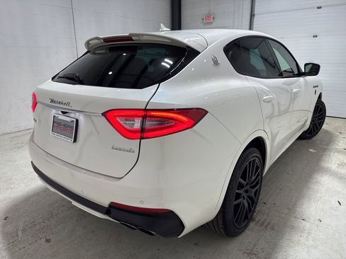 Used 2019 Maserati Levante GTS image 4