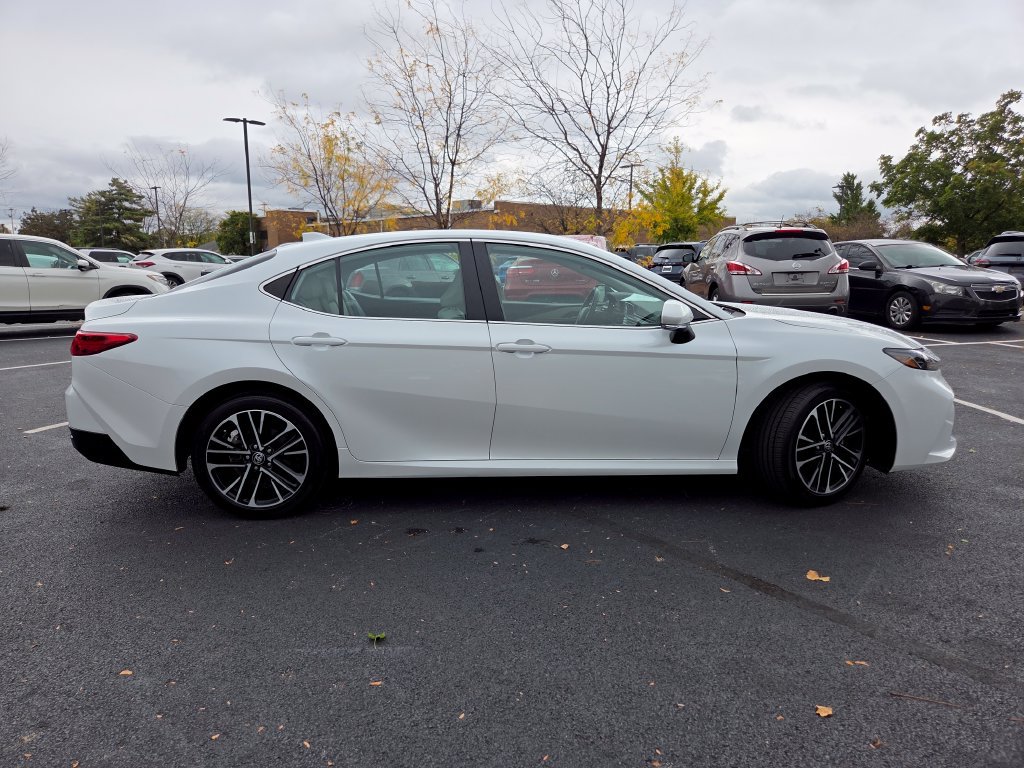 Used 2025 Toyota Camry XLE AWD/4WD image 27