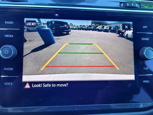 Used 2023 Volkswagen Tiguan SE image 16