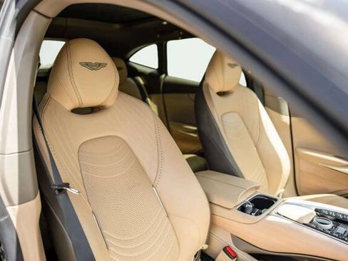 Used 2023 Aston Martin DBX AWD/4WD image 10
