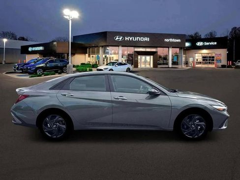 New 2026 Hyundai Elantra Sport FWD image 9