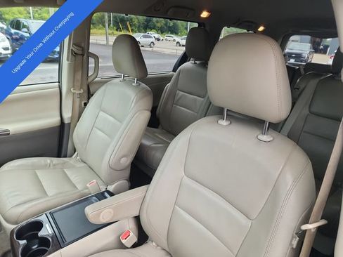 Used 2015 Toyota Sienna XLE FWD image 12