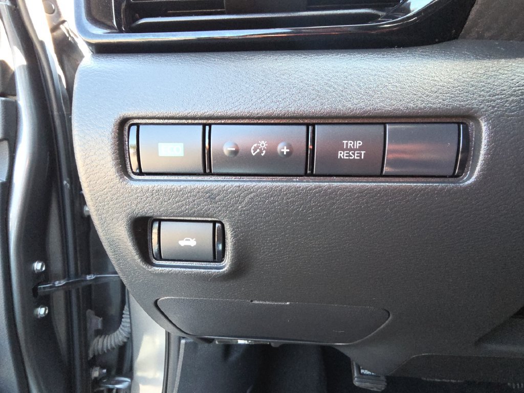 Used 2024 Nissan Sentra SR w/ SR Premium Package FWD image 20