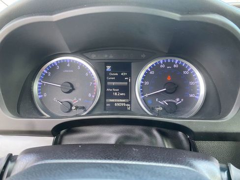 Used 2019 Toyota Highlander LE image 18