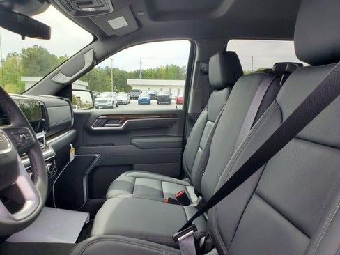 New 2026 GMC Sierra 1500 SLE w/ X31 Off-Road Package image 18