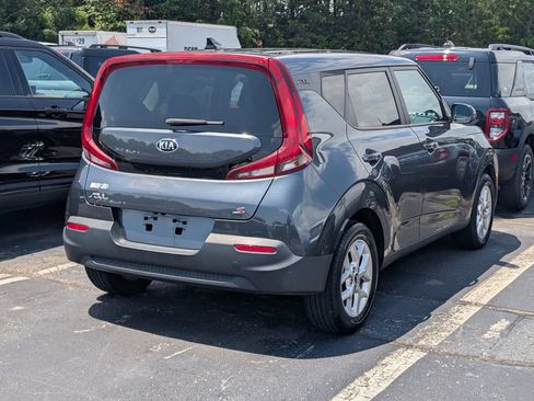 Used 2021 Kia Soul S FWD image 3