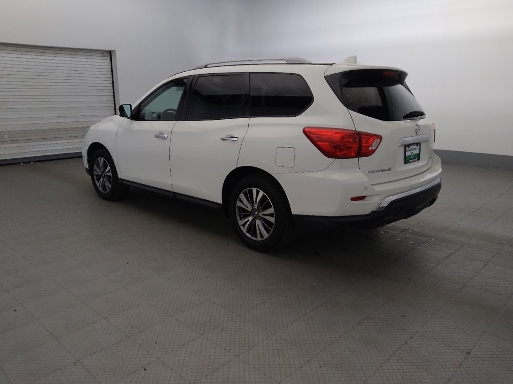Used 2020 Nissan Pathfinder SV FWD image 3