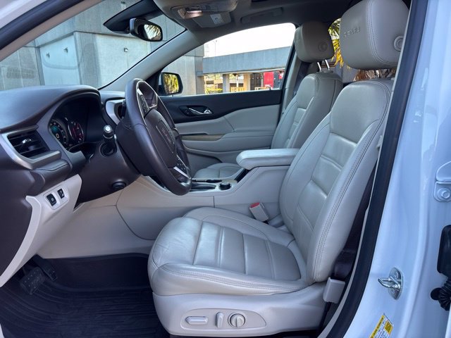 Used 2017 GMC Acadia Denali w/ Technology Package AWD/4WD image 6