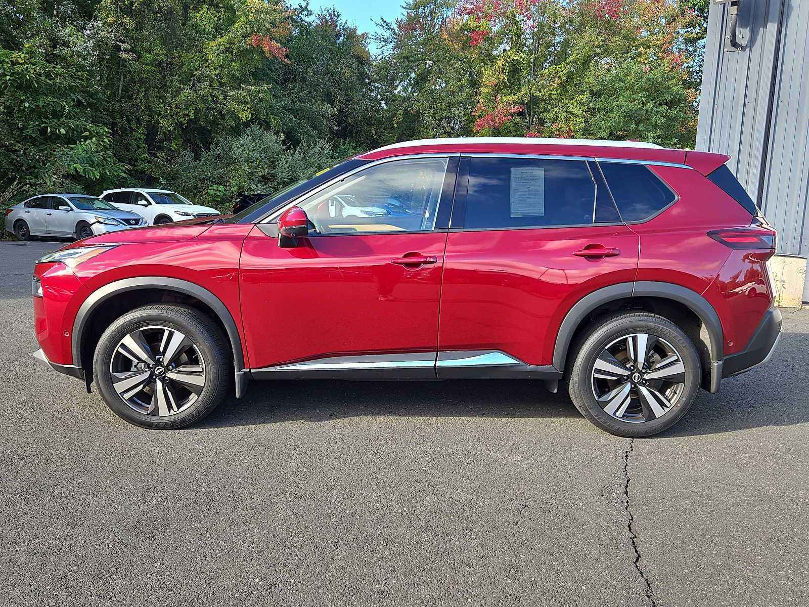 Used 2022 Nissan Rogue Platinum w/ Head-Up Display Package AWD/4WD image 7