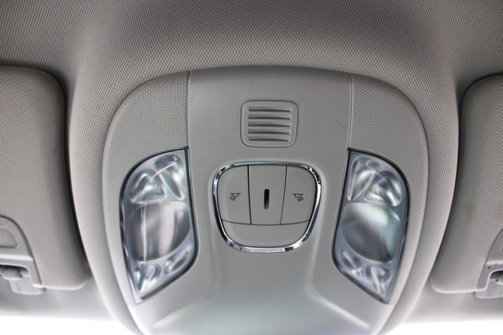 Used 2022 Jeep Compass Latitude AWD/4WD image 17