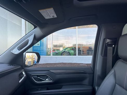 Used 2022 Chevrolet Tahoe RST w/ Luxury Package image 32