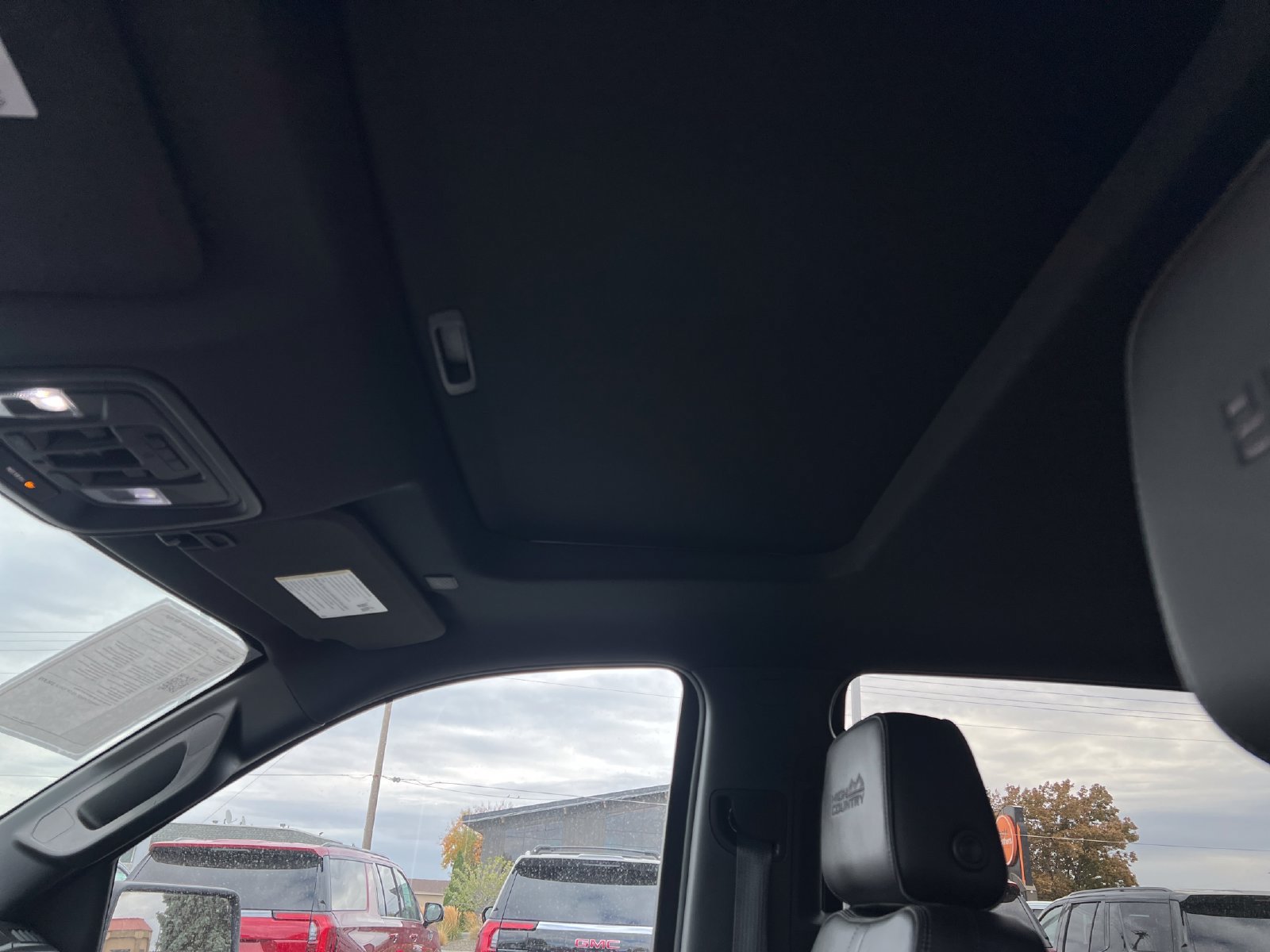 Used 2019 Chevrolet Silverado 1500 High Country w/ High Country Premium Package AWD/4WD image 30