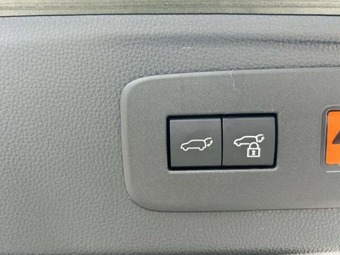 Used 2024 Lexus GX 550 w/ Cold Area Package AWD/4WD image 18