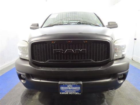 Used 2007 Dodge Ram 1500 Truck SLT image 2