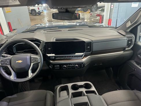 Used 2024 Chevrolet Silverado 2500 LT image 12