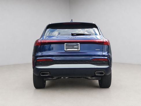Certified 2025 Audi Q5 Premium w/ Convenience Package AWD/4WD image 6