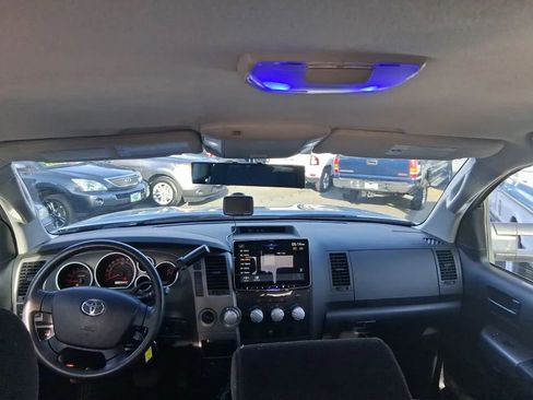 Used 2010 Toyota Tundra 4x4 Double Cab image 12