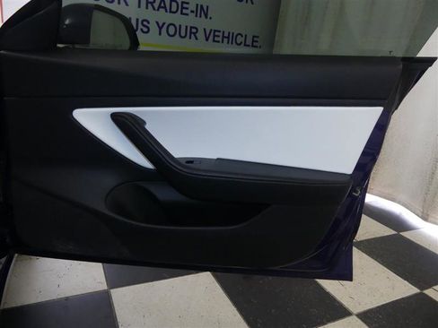 Used 2018 Tesla Model 3 Long Range image 23