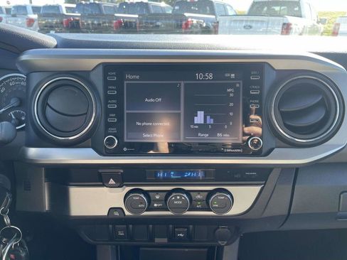 Used 2022 Toyota Tacoma SR5 image 20
