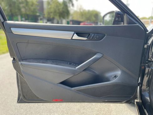 Used 2015 Volkswagen Passat 1.8T S image 29