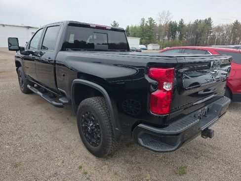 Used 2022 Chevrolet Silverado 2500 LT w/ Midnight Edition AWD/4WD image 7