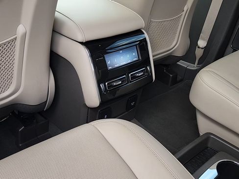 Used 2022 Lincoln Aviator Reserve w/ Equipment Group 201A RWD image 18