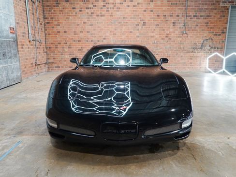 Used 2002 Chevrolet Corvette Z06 w/ Memory Pkg RWD image 5