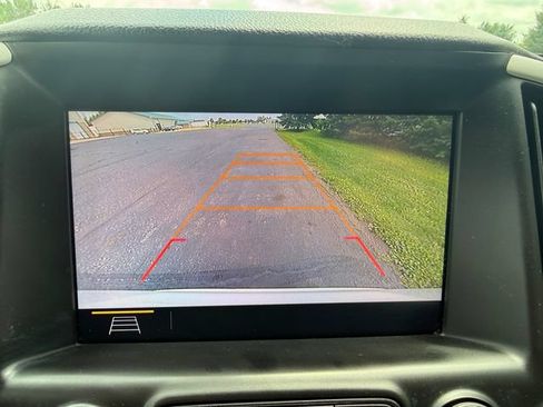 Used 2021 GMC Terrain SLT FWD image 9