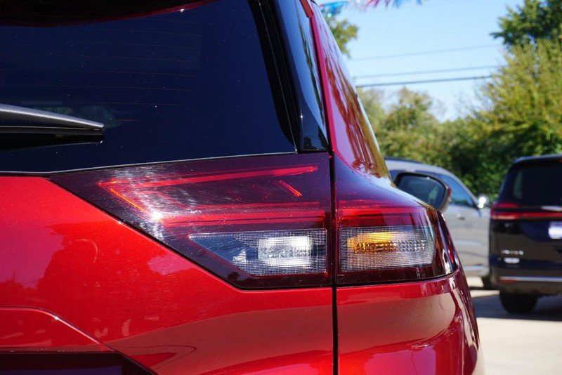 Used 2025 Nissan Rogue Platinum w/ Platinum Premium Package AWD/4WD image 17