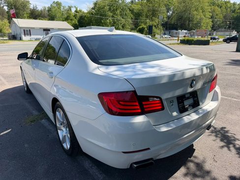 Used 2011 BMW 550i xDrive Sedan AWD/4WD image 11