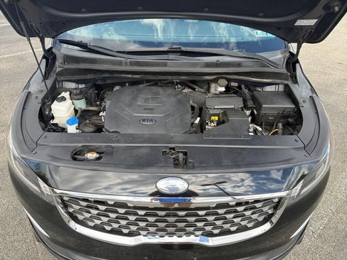 Used 2019 Kia Sedona LX FWD image 26