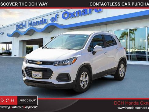 Used 2020 Chevrolet Trax LS w/ LPO, Protection Package FWD image 1