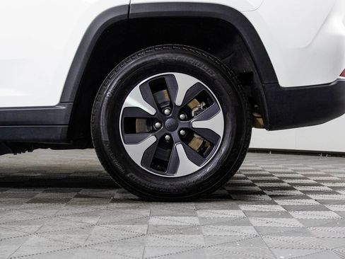 Used 2024 Jeep Grand Cherokee Limited 4xe image 46