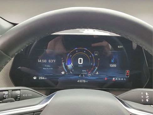 Used 2025 Chevrolet Equinox LT w/ Convenience Package II image 18