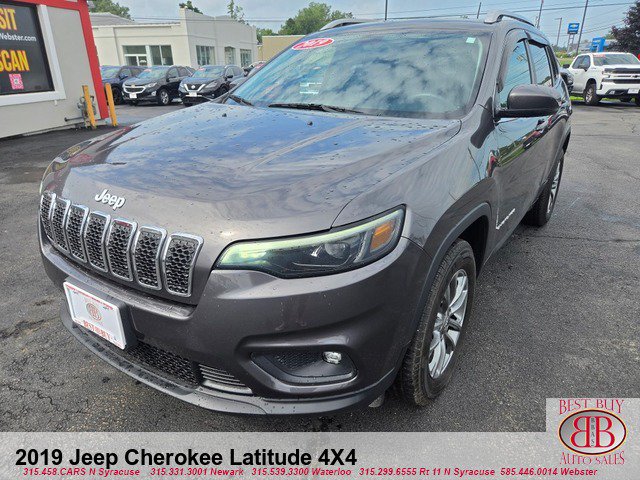 Used 2019 Jeep Cherokee Latitude Plus w/ Cold Weather Group AWD/4WD image 3