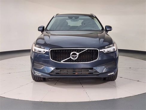 Used 2020 Volvo XC60 T5 Momentum w/ Protection Package Premier image 9